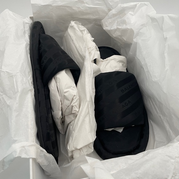 10/10 Balenciaga Hotel Slides W7 - Picture 4 of 6